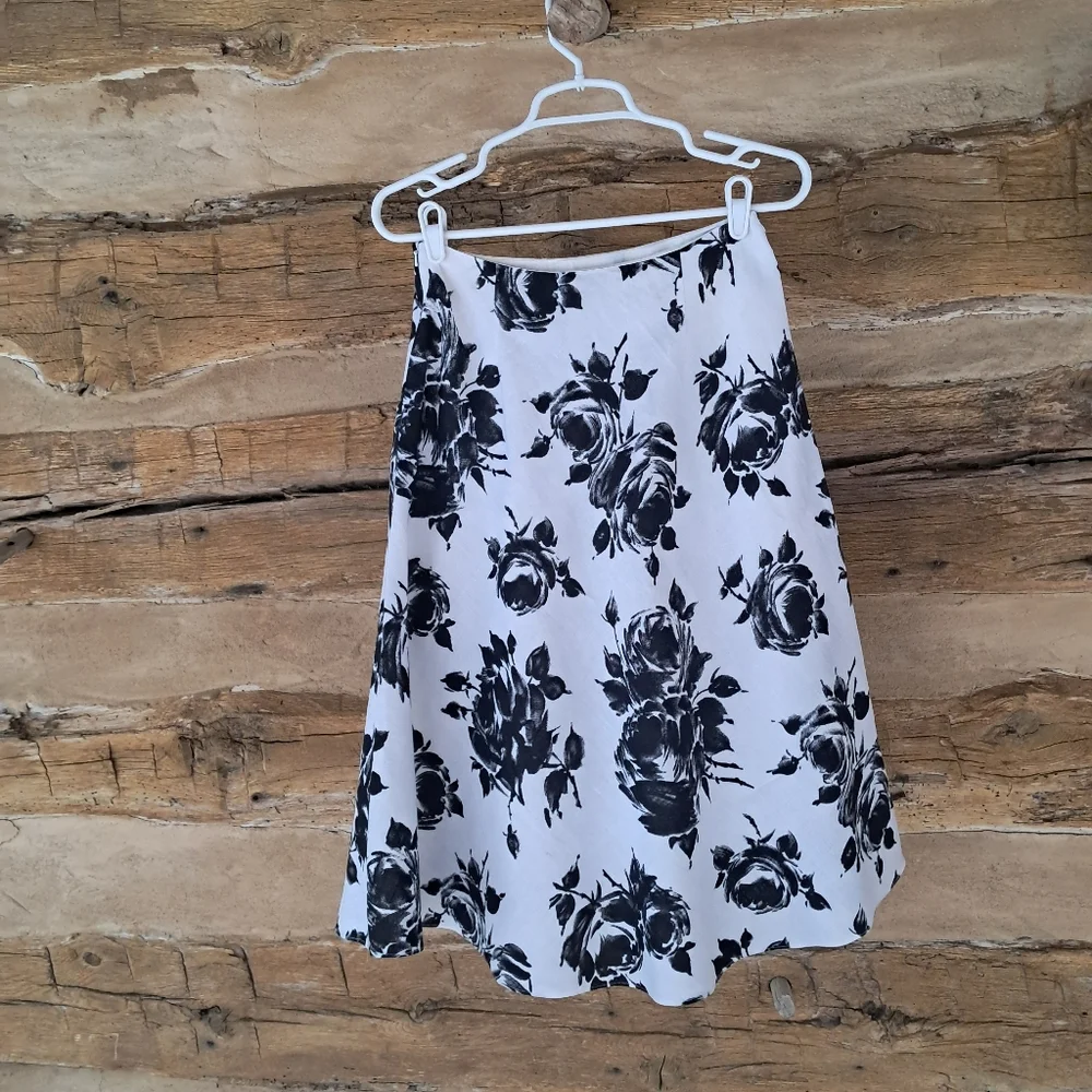 Talbots White & Black Rose Print A Line Linen Midi Skirt Size 4
